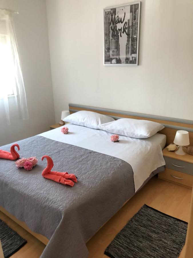 Apartments Sea Star Ivana Marina Buitenkant foto